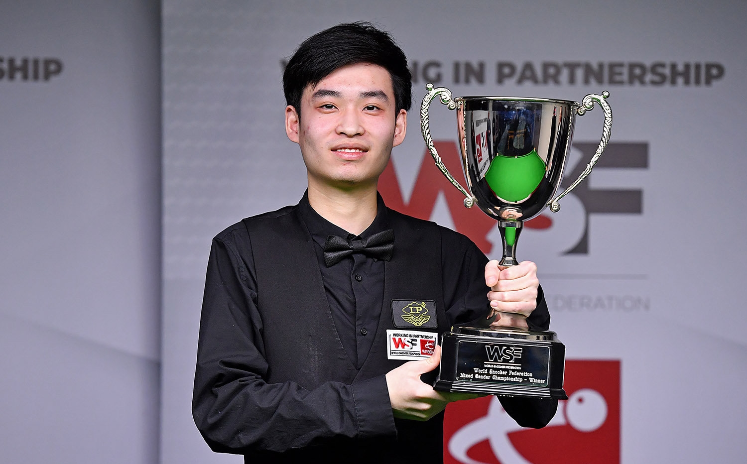 的表现就吸 的表现就吸