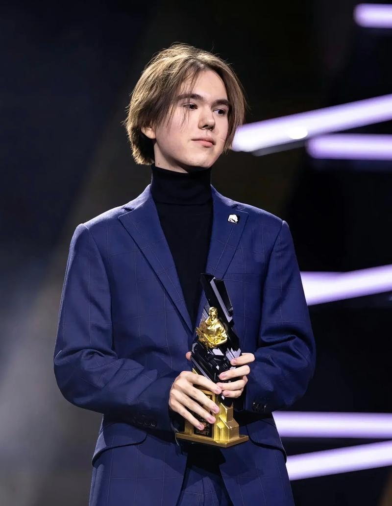 吃多于碰 吃多于碰