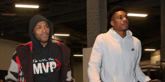 第三人跑动 第三人跑动